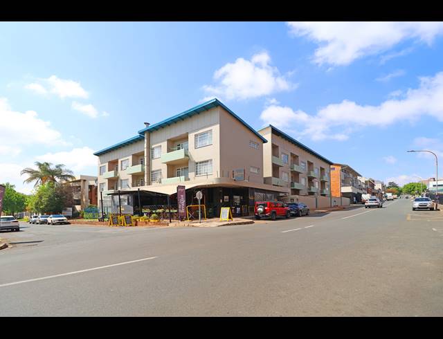2 BEDROOM APARTMENT FOR SALE IN RICHMOND